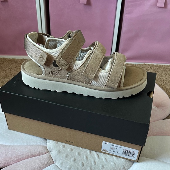 UGG Mens Sandals - Beige and Cream Size 11 - Picture 1 of 5